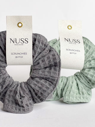 Pelēka matu gumija - scrunchie