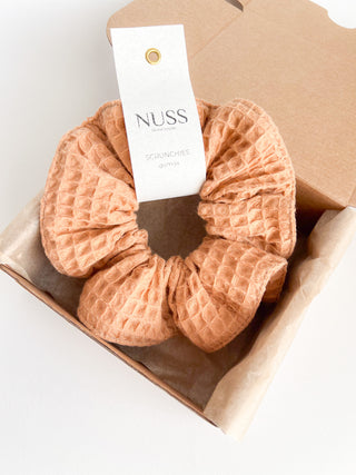 Caramel scrunchie