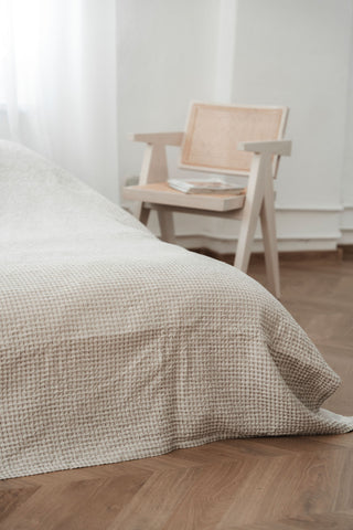 Lina–kokvilnas vafeļauduma gultas pārklājs